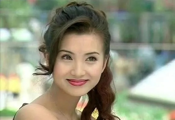 34459-万人迷保姆她才是真千金&万人迷保姆，她才是真千金（79集）张韫韬＆桉淇