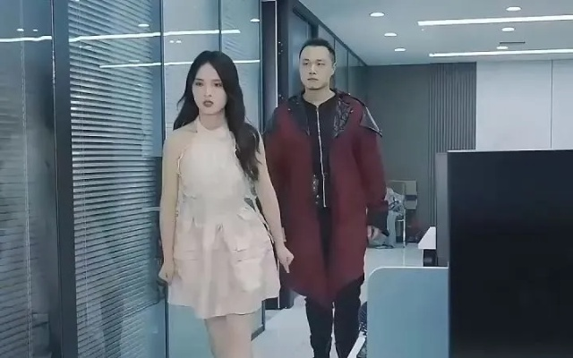 美女总裁的异能保镖（80集）申琦&王艺鑫