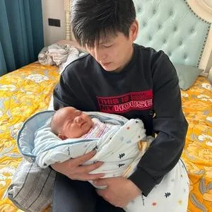 34749-重生后，我居然是俩娃的妈&重生后我居然是俩娃的妈（80集）王硕&杰士鸣