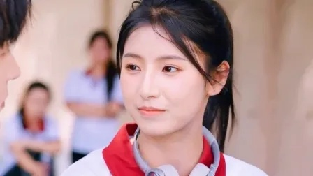 微光向暖：学霸的团宠逆袭（62集）李烨宸＆胡嘉倪