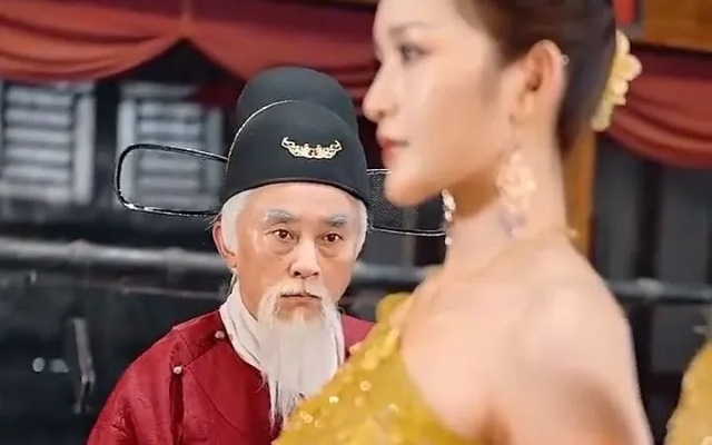 我靠阴招辅佐女帝（81集）章凯＆张思琦