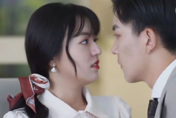 学霸真千金大战绿茶假少爷（60集）郑千亦＆刘野坤