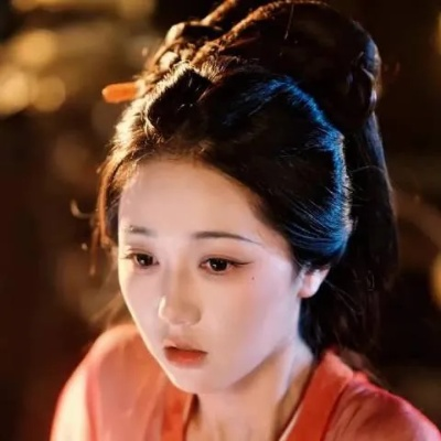 折腰短剧岳雨婷（折腰短剧与岳雨婷，荧幕上的璀璨瞬间）