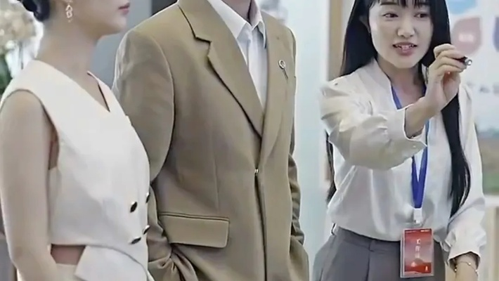 季总您的马甲叒掉了短剧全集免费观看（季总马甲又掉了，短剧全集免费观看）