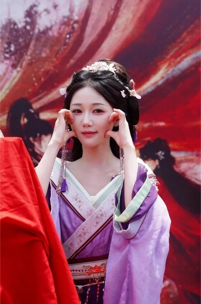 岳雨婷短剧《折腰》岳雨婷主演短剧折腰，传统与现代交织的浪漫故事）