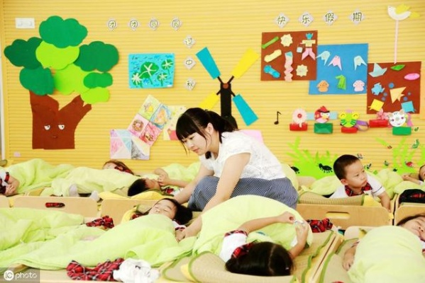 《幼儿园老师们》全集（幼儿园老师们的世界，幼儿园老师们全集探索）