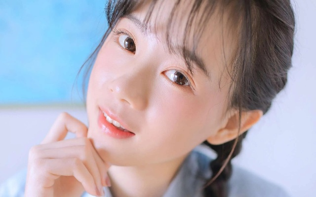 娃娃脸在线观看完整版（娃娃脸，青春的秘密在线观看完整版）