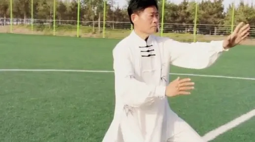 三十二式太极拳口令完整版（三十二式太极拳口令完整版详解）