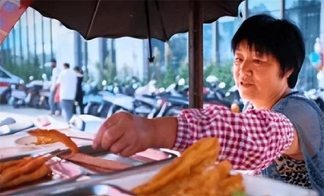 摆摊老妈绝代风华（101集）纪冷希＆张同庆