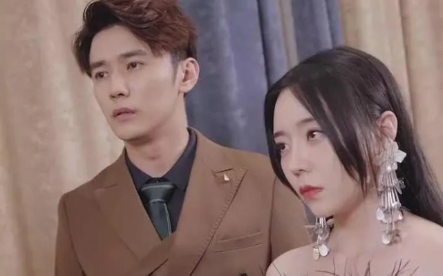 短剧免费观看全集在线观看（热门短剧在线免费观看全集）