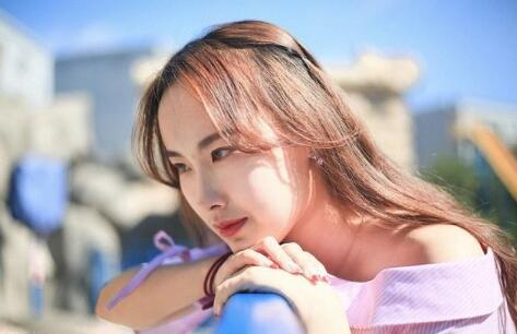 女生小视频（女生小视频的魅力与影响）